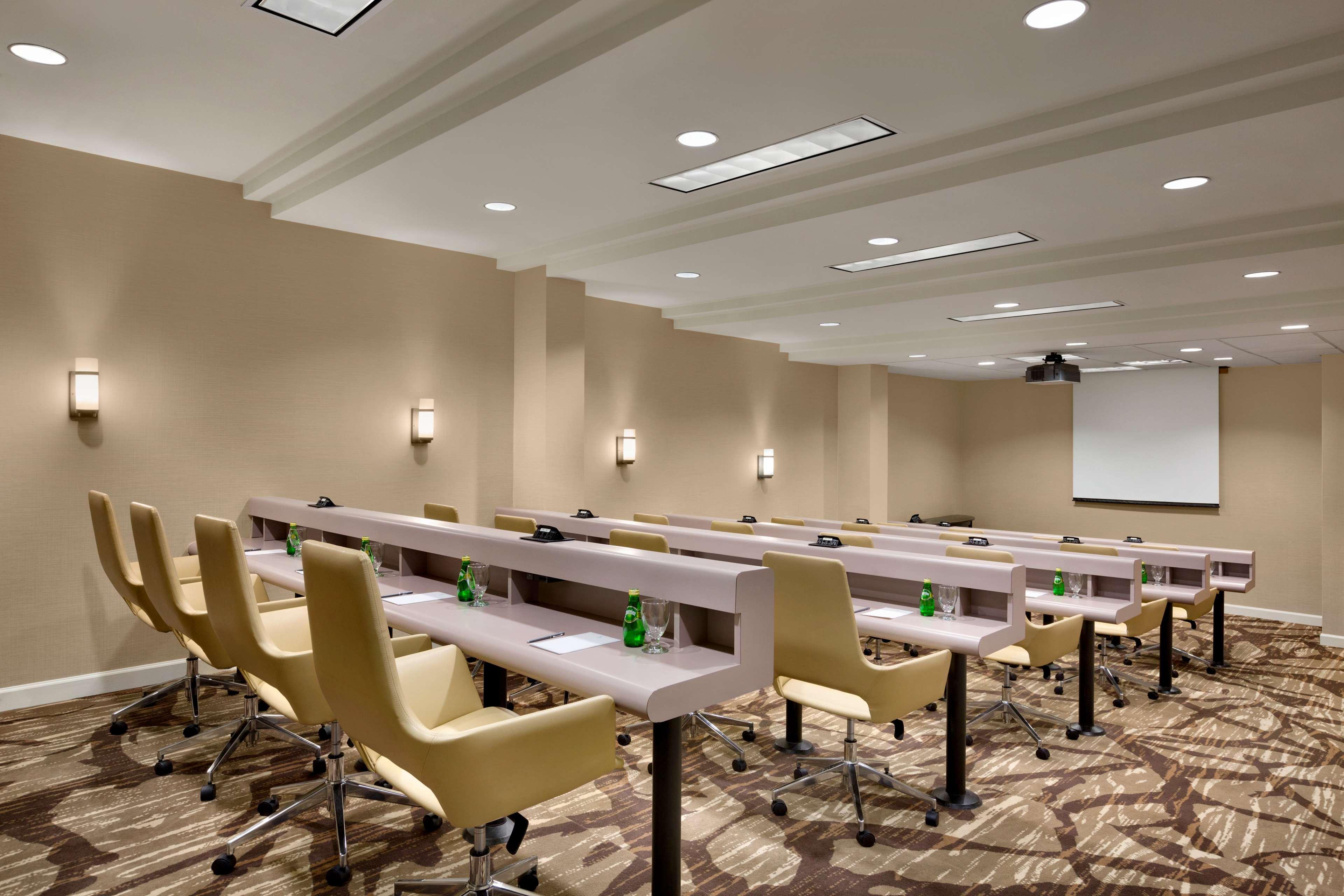 Embassy Suites By Hilton Austin Downtown South Congress מראה חיצוני תמונה