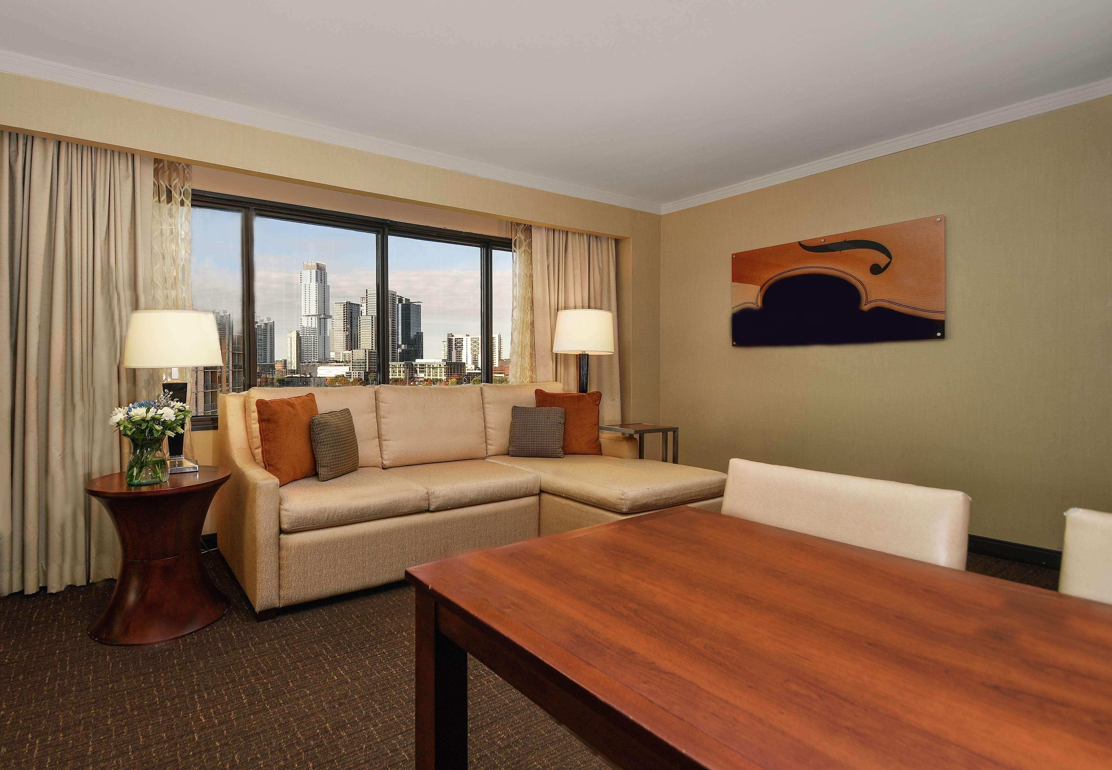 Embassy Suites By Hilton Austin Downtown South Congress מראה חיצוני תמונה