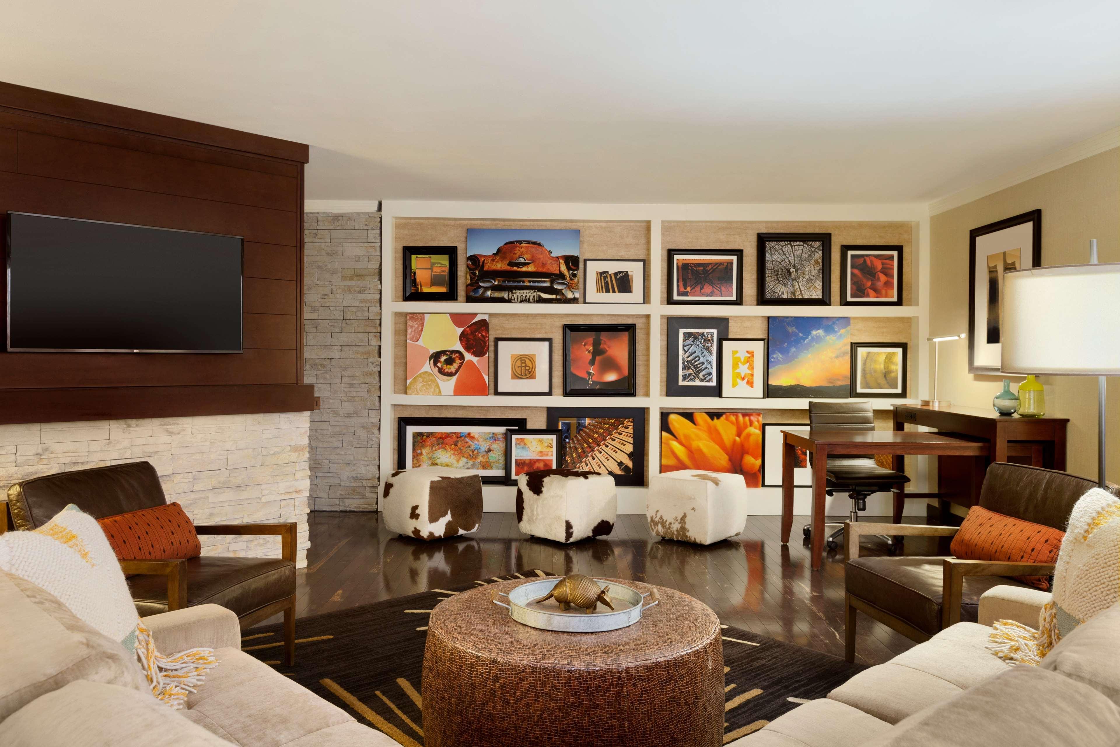 Embassy Suites By Hilton Austin Downtown South Congress מראה חיצוני תמונה