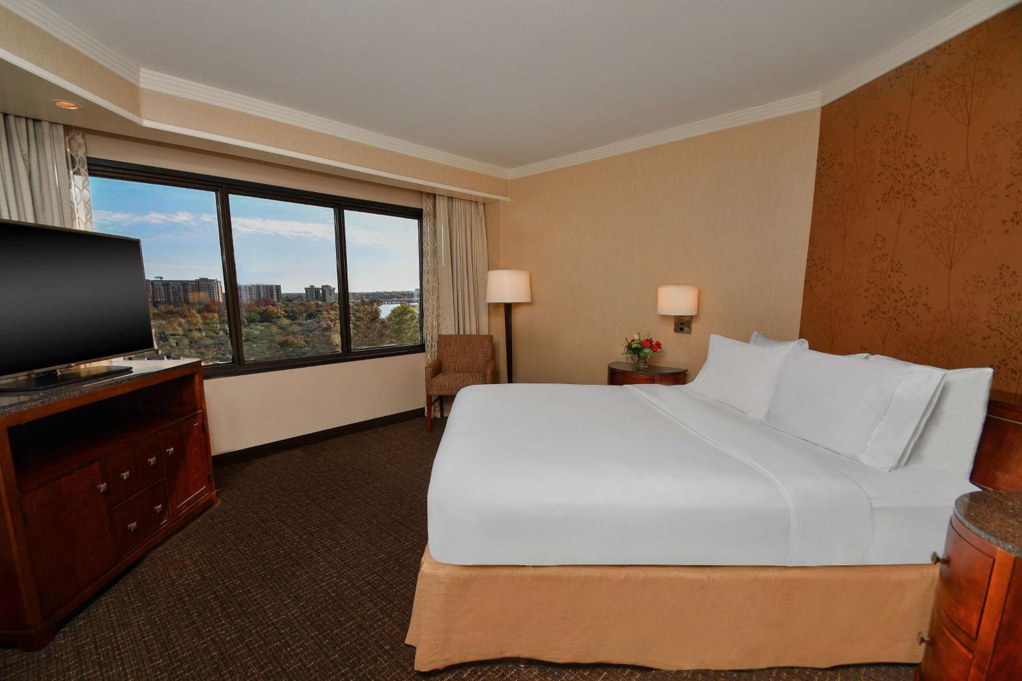 Embassy Suites By Hilton Austin Downtown South Congress מראה חיצוני תמונה