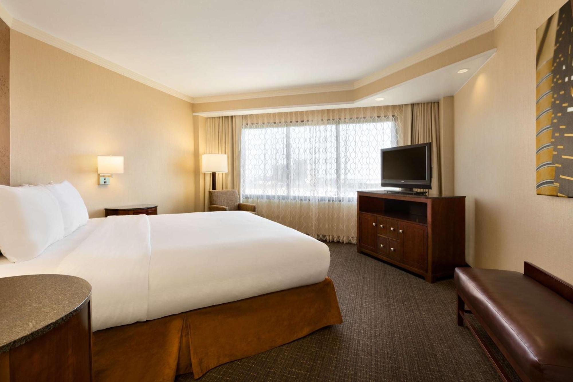 Embassy Suites By Hilton Austin Downtown South Congress מראה חיצוני תמונה