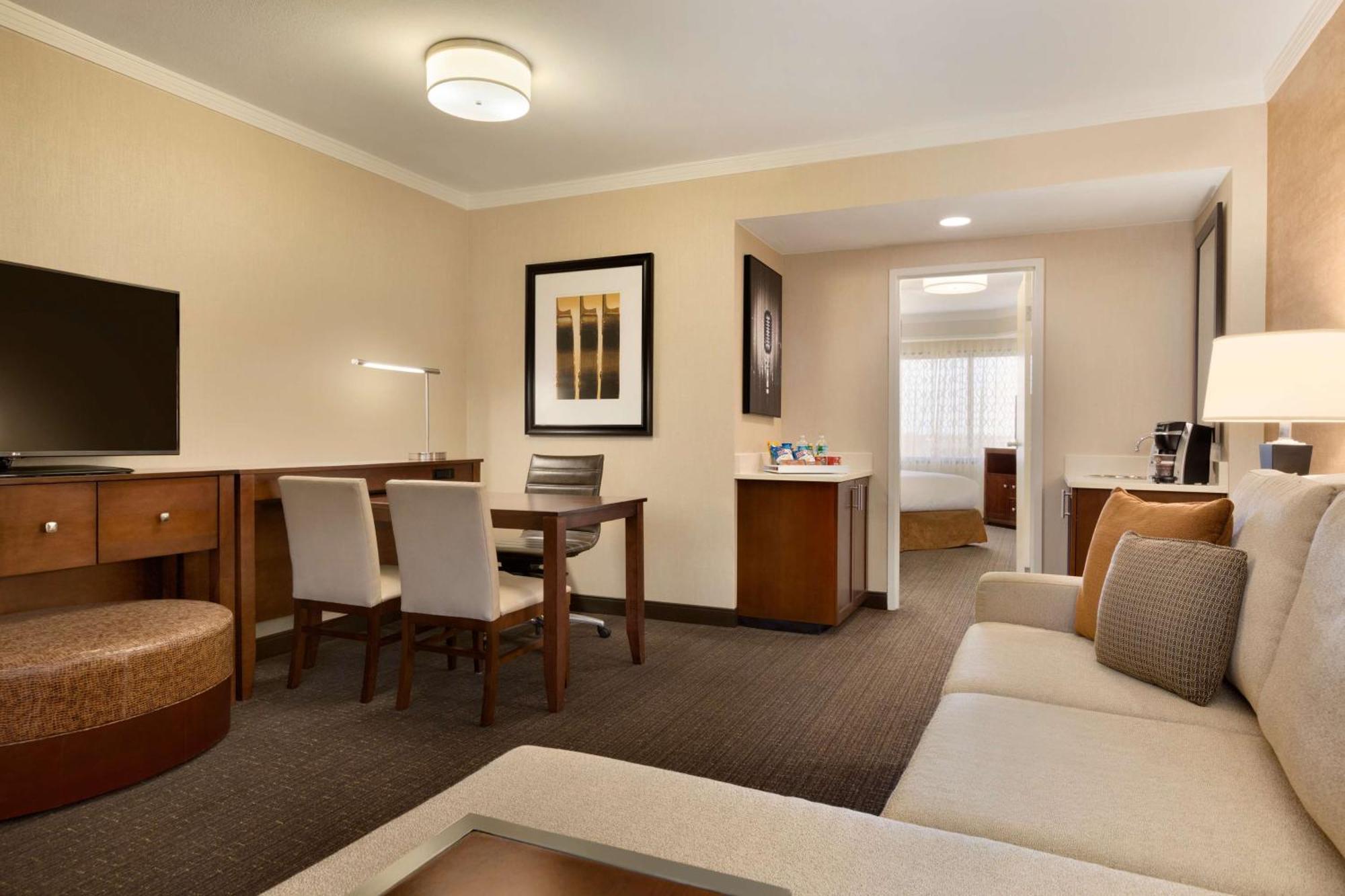 Embassy Suites By Hilton Austin Downtown South Congress מראה חיצוני תמונה