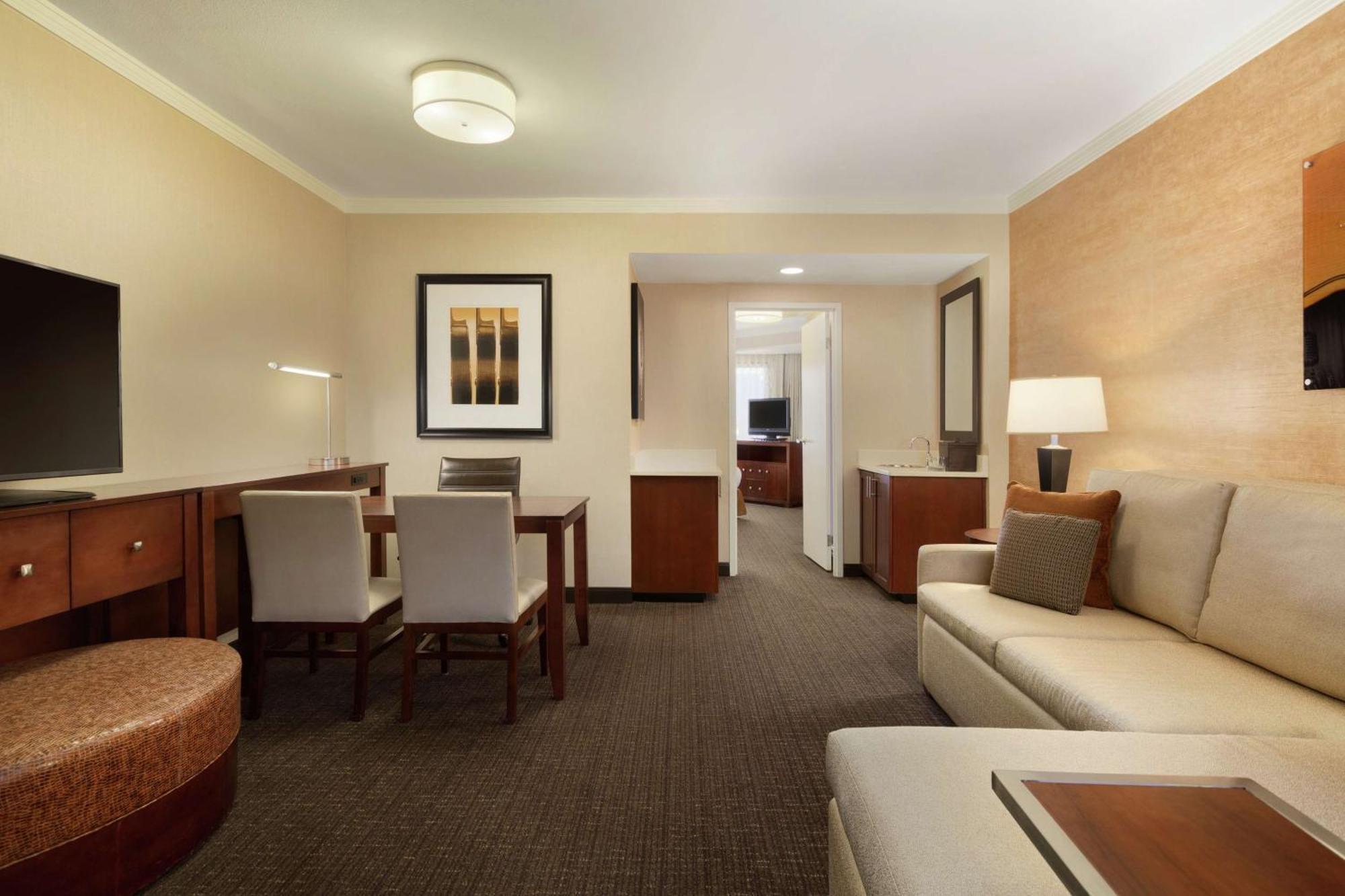 Embassy Suites By Hilton Austin Downtown South Congress מראה חיצוני תמונה