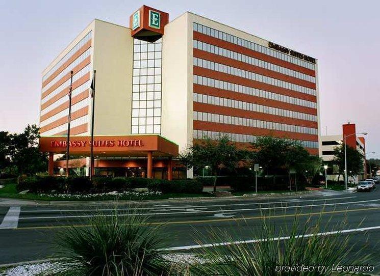 Embassy Suites By Hilton Austin Downtown South Congress מראה חיצוני תמונה